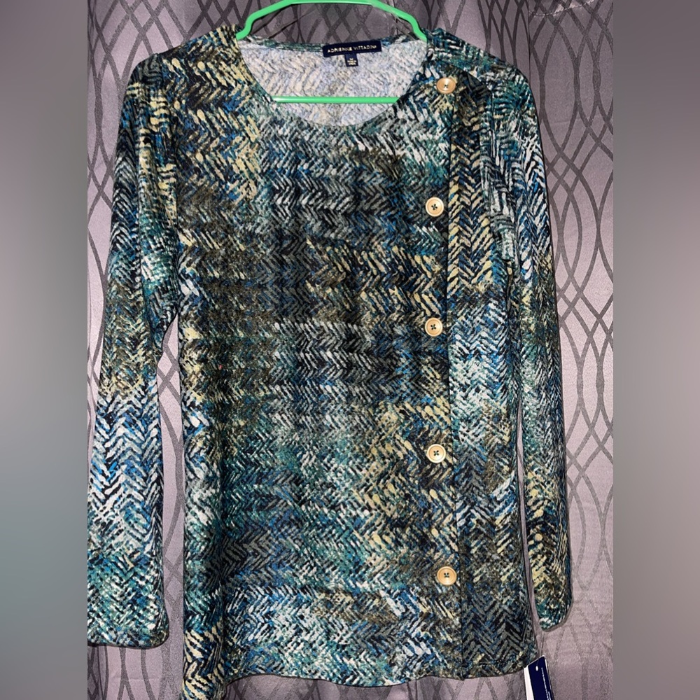 Brand New w/tags. Medium Blouse Multicolored